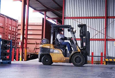 Loading and unloading of wagons